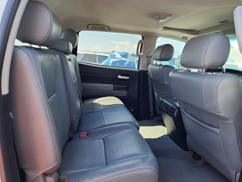 2010 TOYOTA TUNDRA CREWMAX LIMITED  