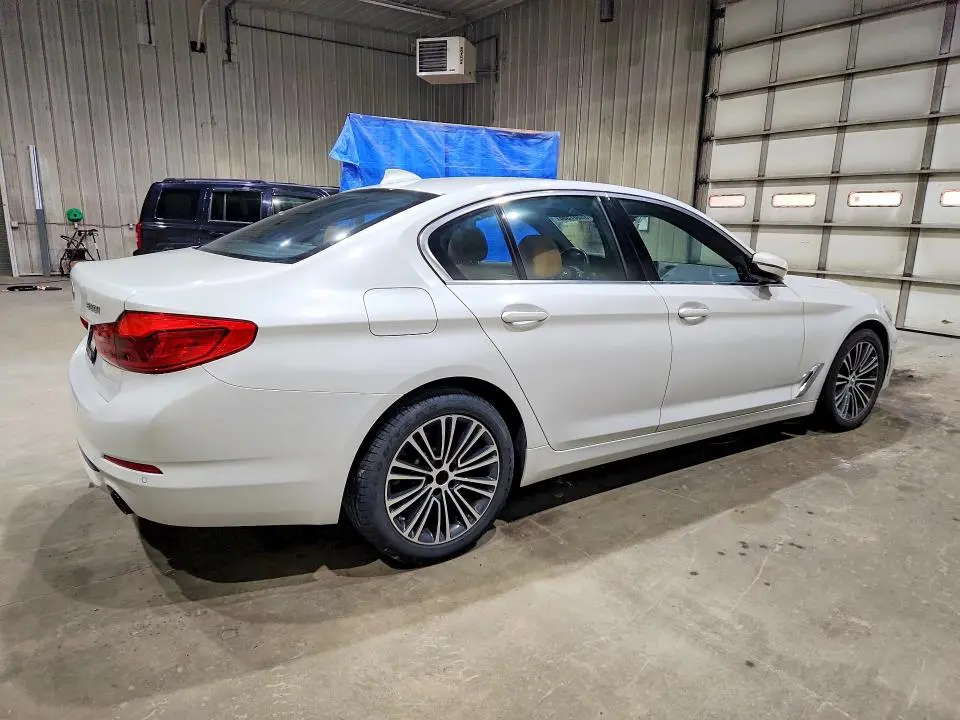 2020 BMW 530 XI  