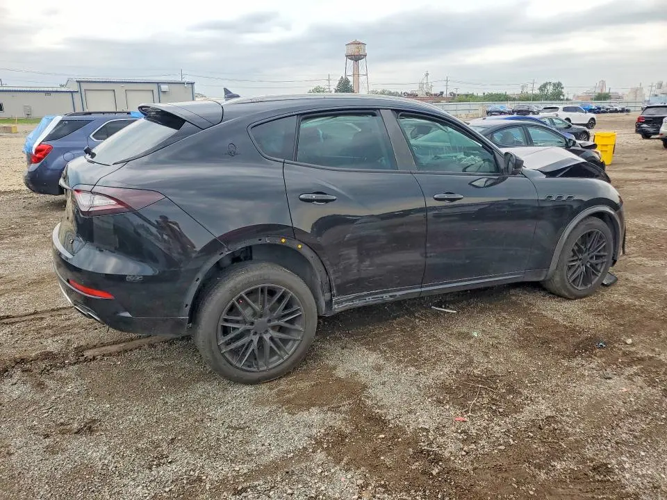 2017 MASERATI LEVANTE S LUXURY  