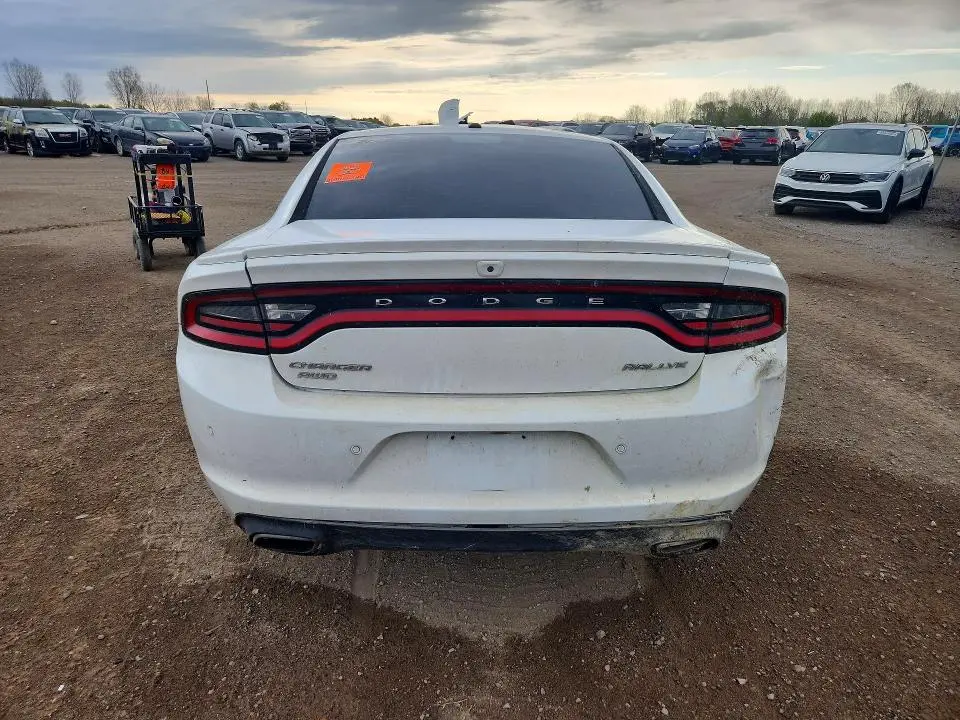 2017 DODGE CHARGER SXT  