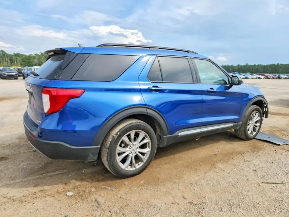 2022 FORD EXPLORER XLT  