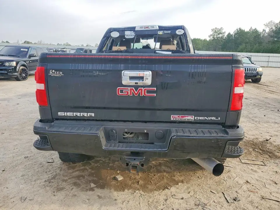 2018 GMC SIERRA K2500 DENALI  