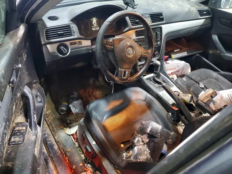 2013 VOLKSWAGEN PASSAT SE  