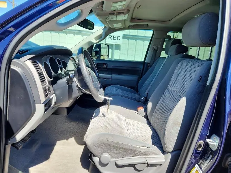 2011 TOYOTA TUNDRA CREWMAX SR5  