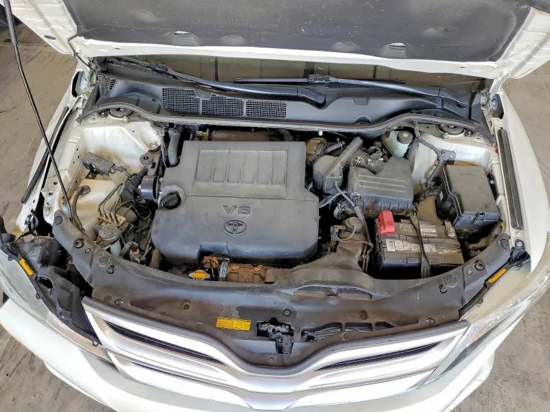 2015 TOYOTA VENZA LIMITED  