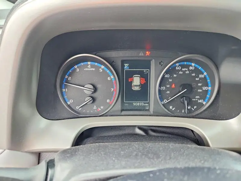 2018 TOYOTA RAV4 XLE  