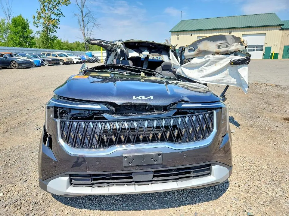 2025 KIA CARNIVAL LX  