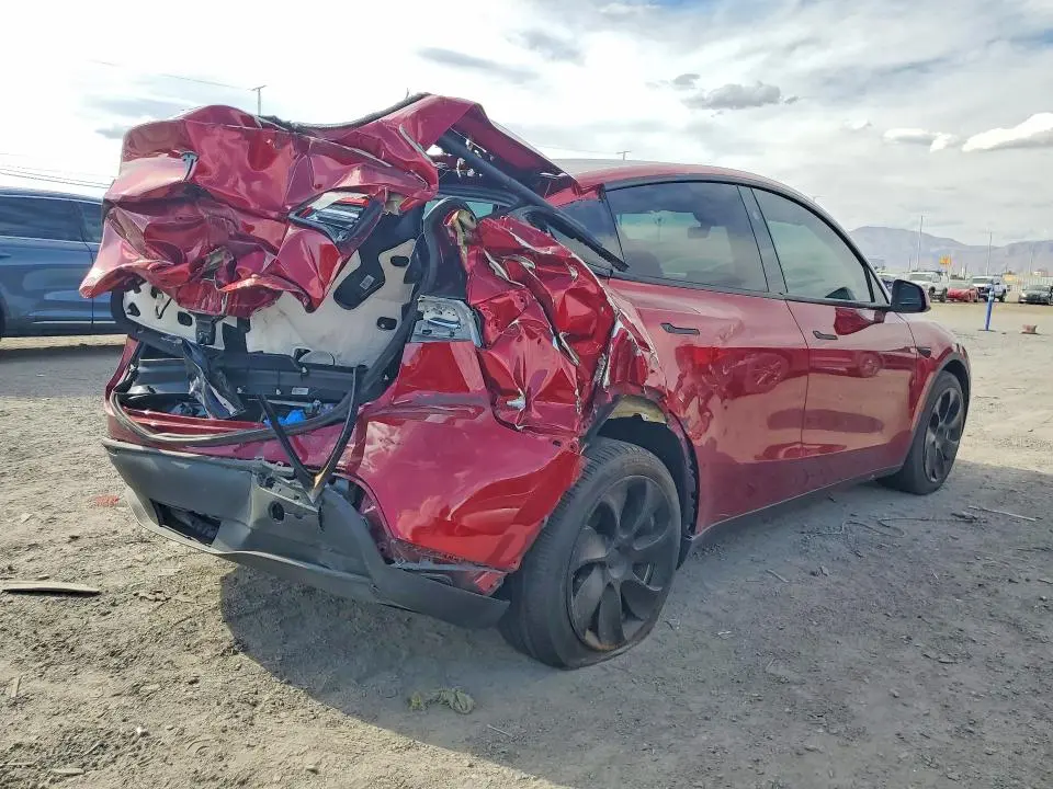 2024 TESLA MODEL Y   