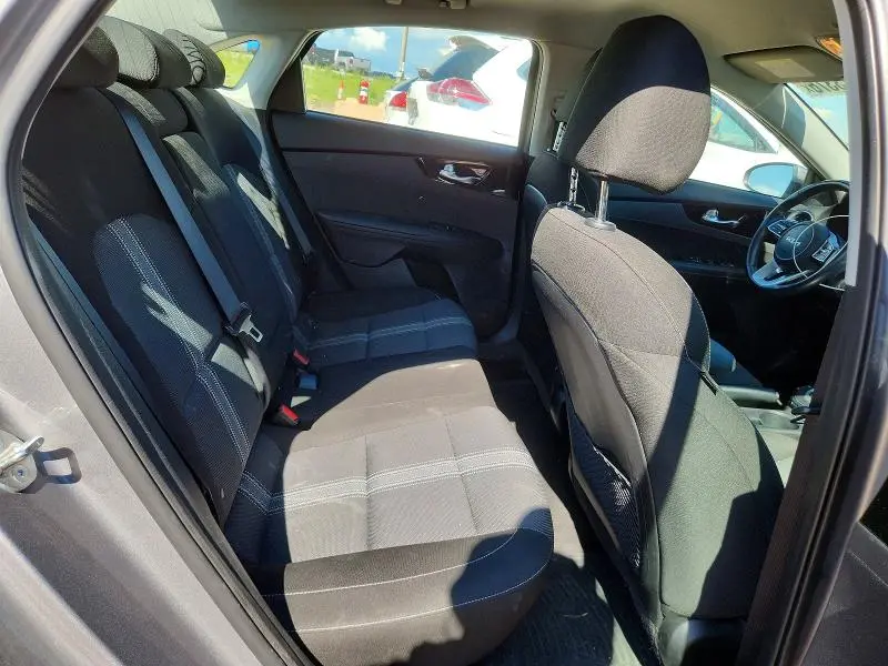 2023 KIA FORTE EX  