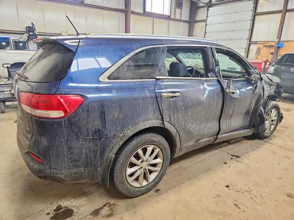 2017 KIA SORENTO LX  