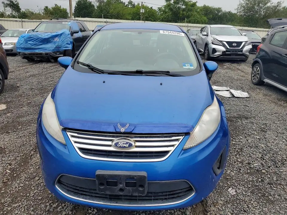 2011 FORD FIESTA SE  