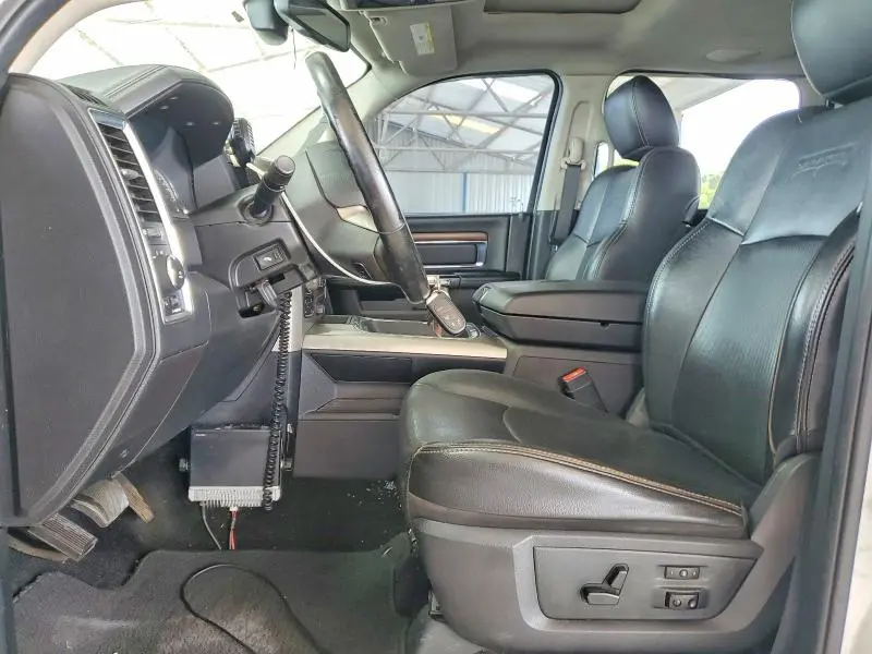2016 RAM 1500 LARAMIE  