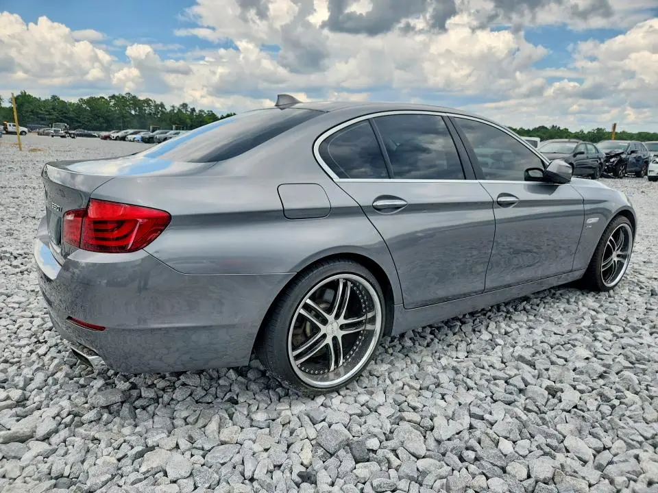2012 BMW 550 XI  