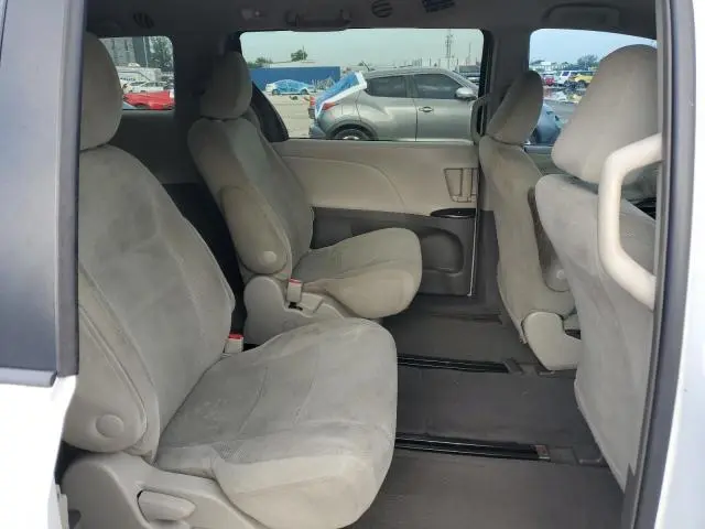 2015 TOYOTA SIENNA   
