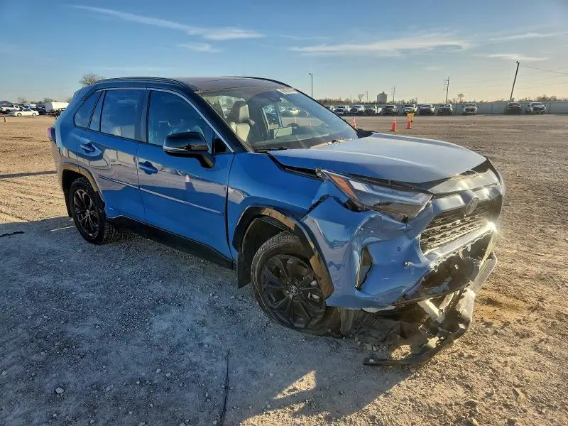 2022 TOYOTA RAV4 XSE  
