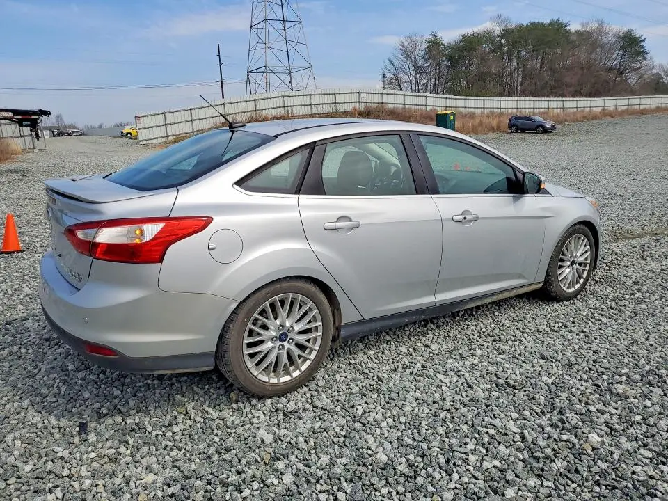 2014 FORD FOCUS TITANIUM  