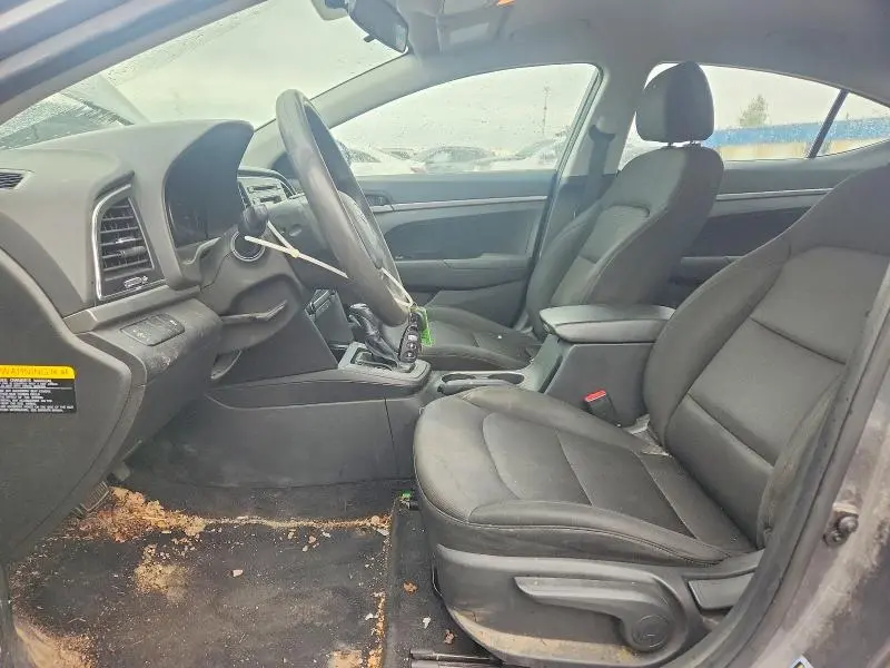 2018 HYUNDAI ELANTRA SE  