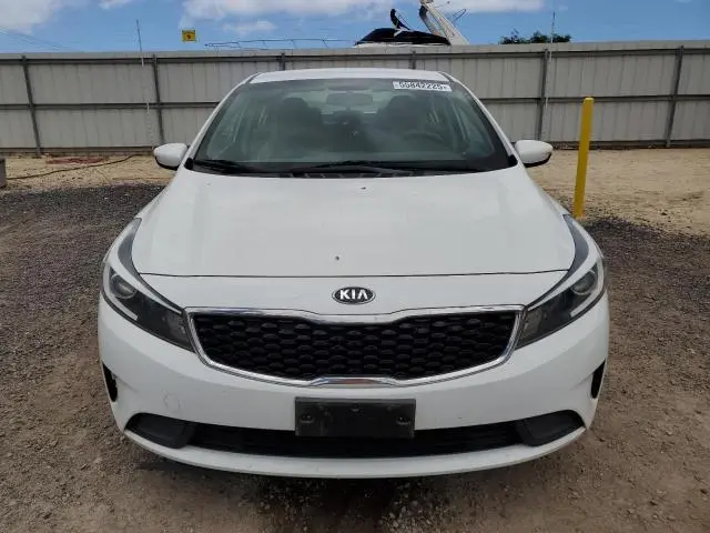 2017 KIA FORTE LX  