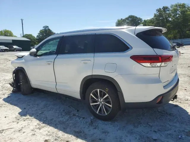 2017 TOYOTA HIGHLANDER SE  