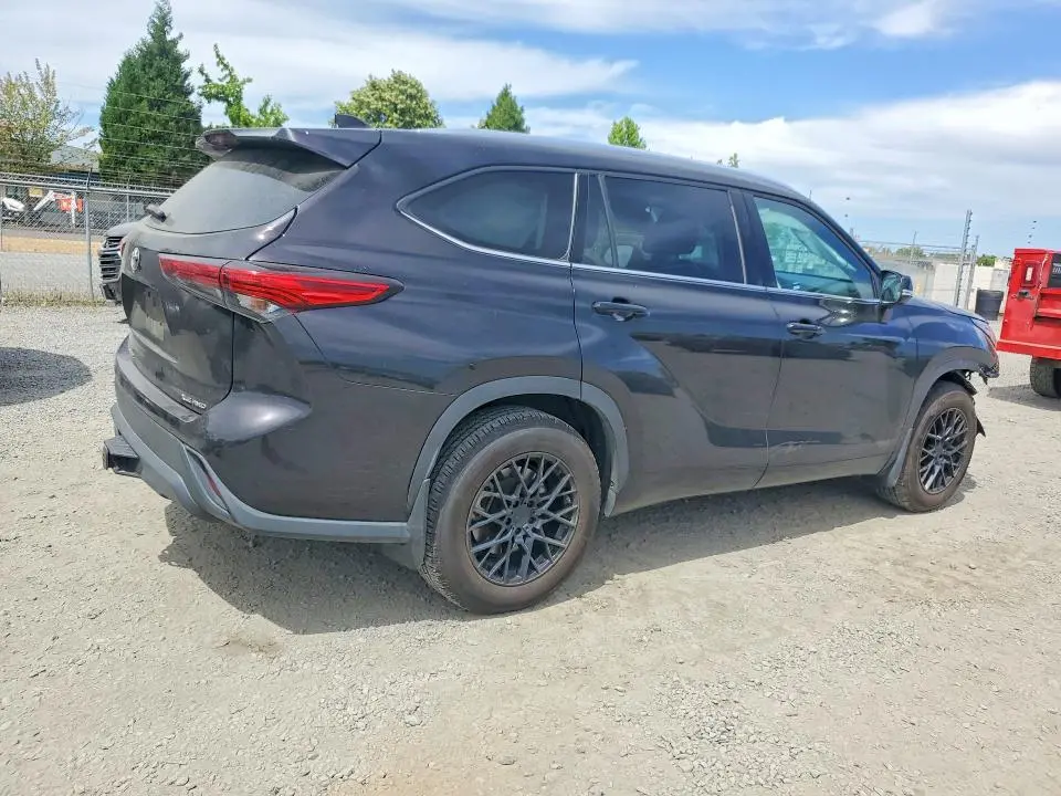 2020 TOYOTA HIGHLANDER XLE  