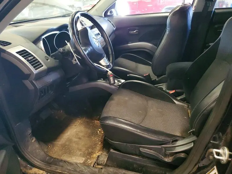 2010 MITSUBISHI OUTLANDER SE  