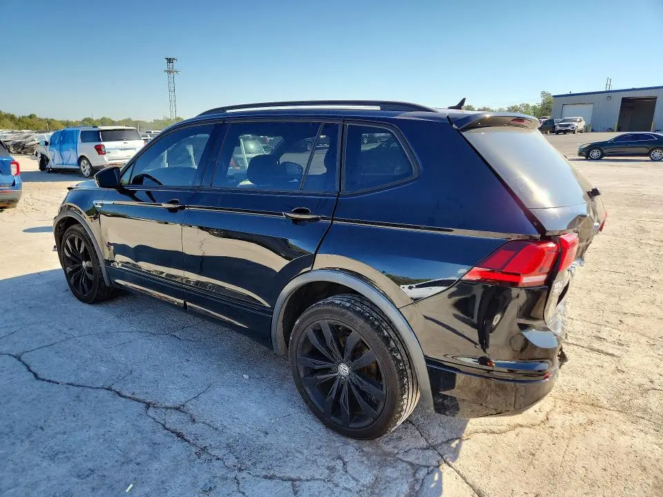 2020 VOLKSWAGEN TIGUAN SE  