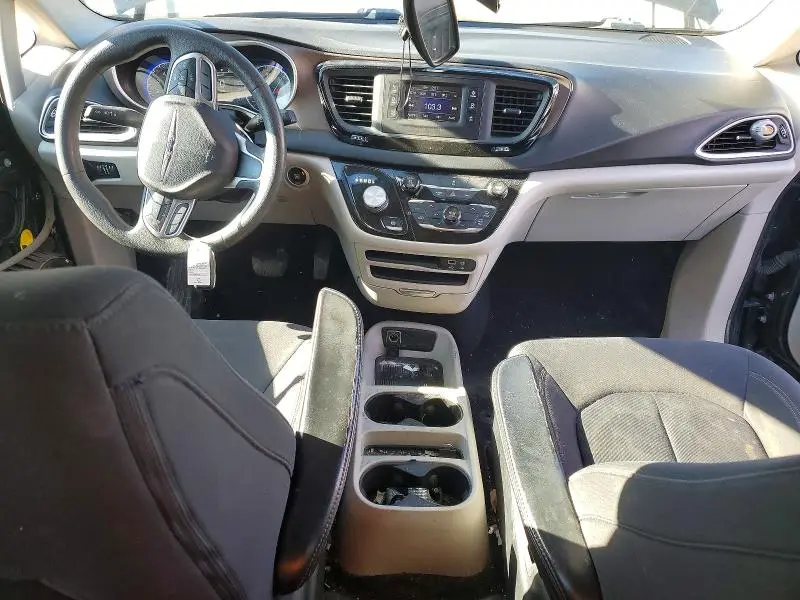 2017 CHRYSLER PACIFICA LX  