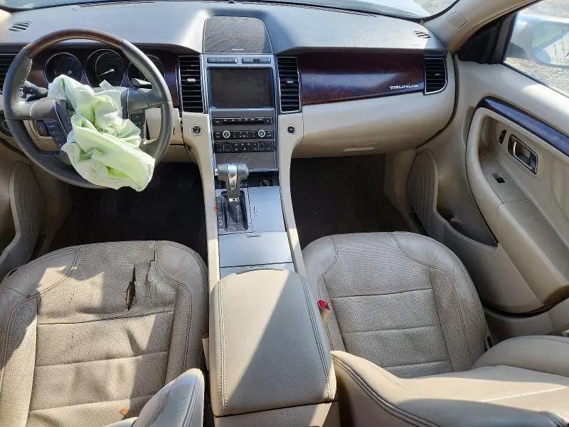 2011 FORD TAURUS LIMITED  
