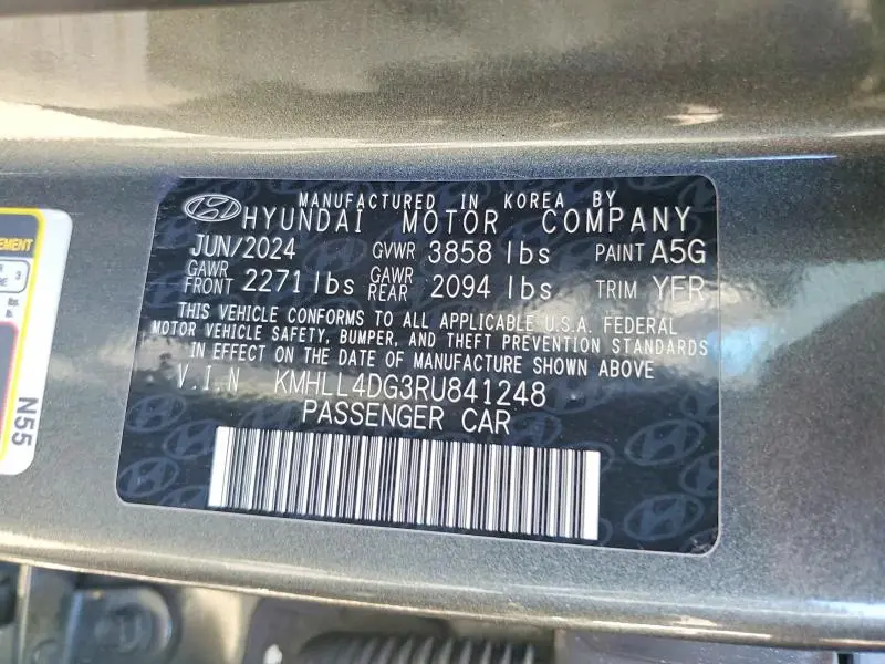 2024 HYUNDAI ELANTRA SE  