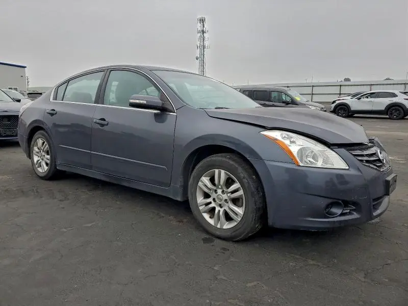 2010 NISSAN ALTIMA BASE  