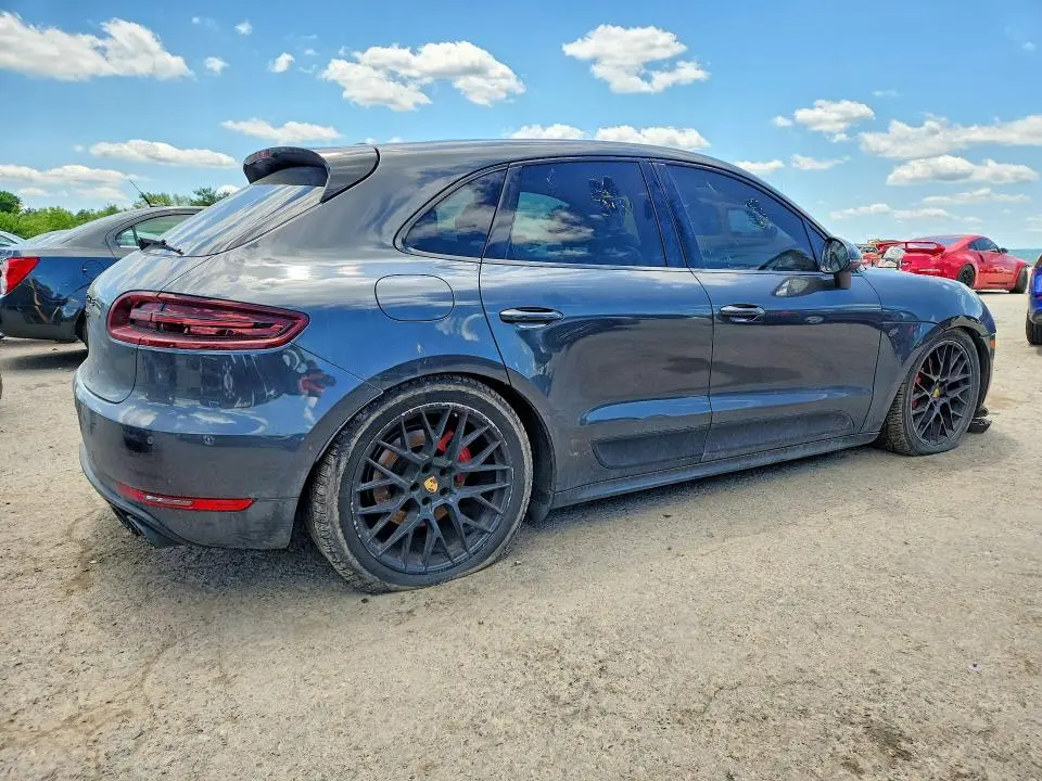 2017 PORSCHE MACAN GTS  