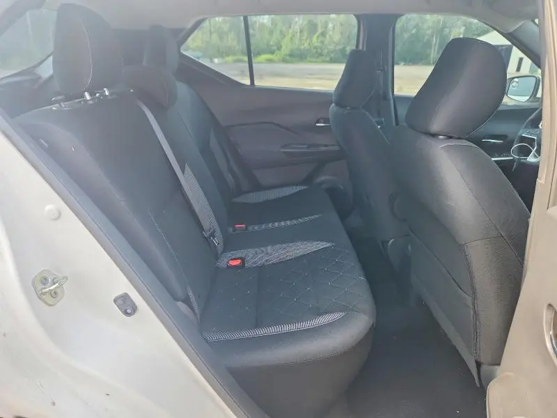 2019 NISSAN KICKS S  