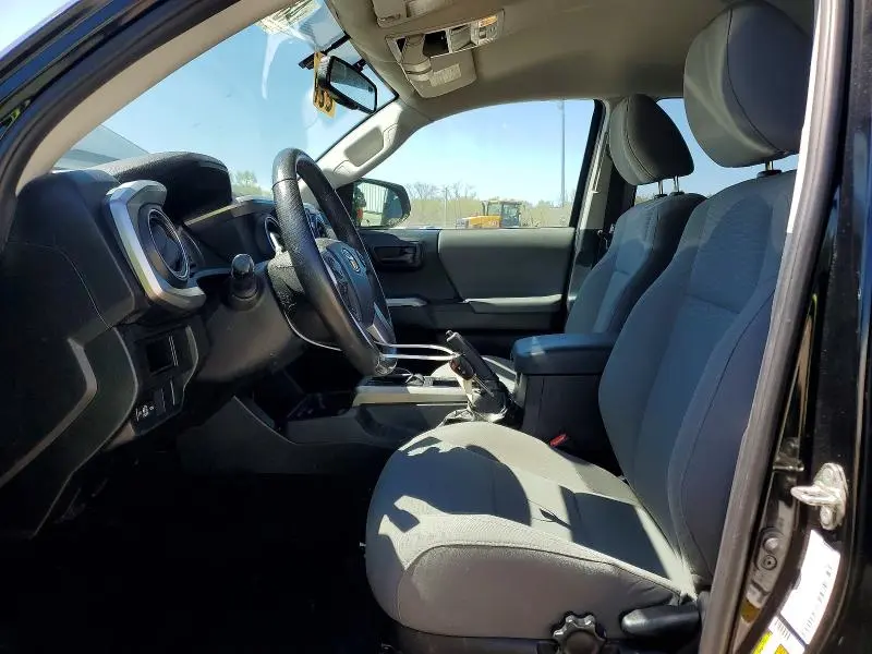2017 TOYOTA TACOMA SR5 V6  