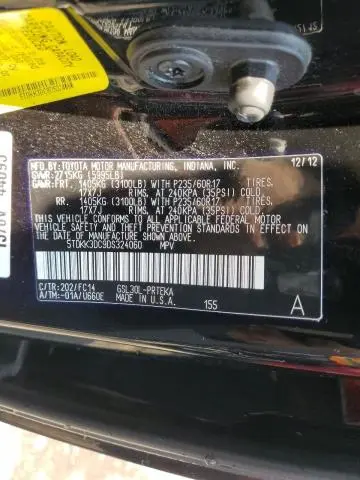 2013 TOYOTA SIENNA LE  