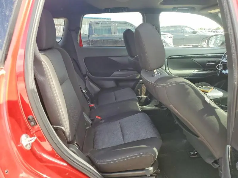 2018 MITSUBISHI OUTLANDER SE  