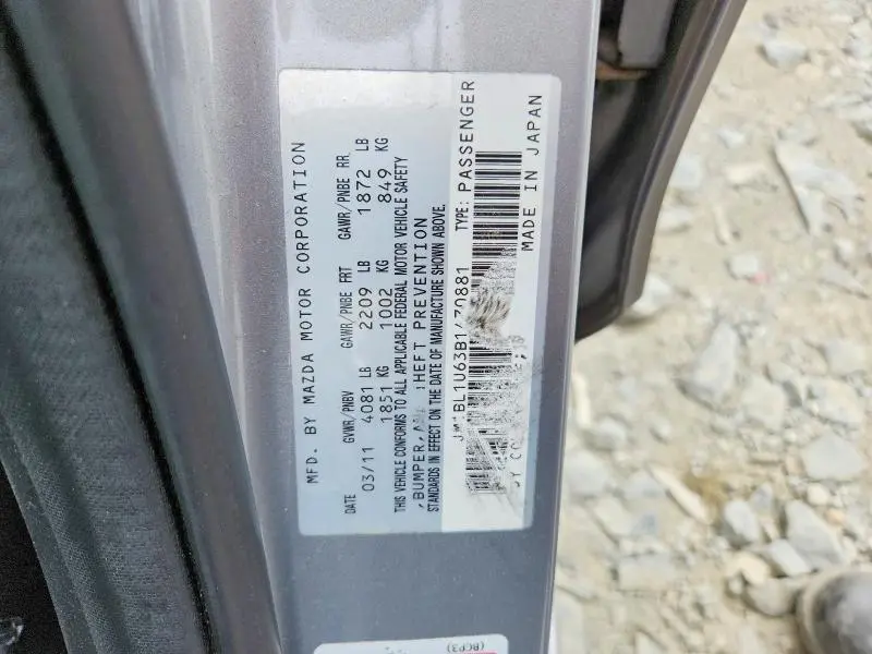2011 MAZDA 3 S  