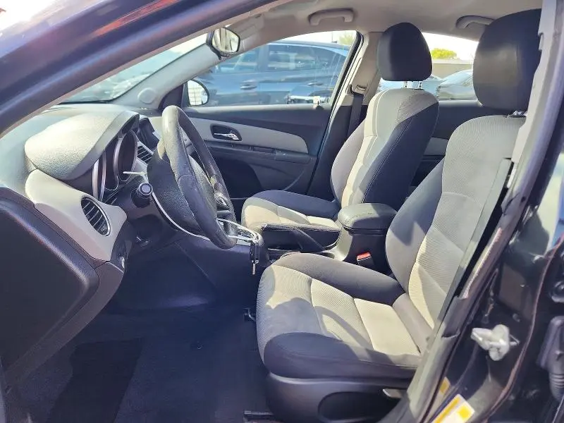 2015 CHEVROLET CRUZE LS  