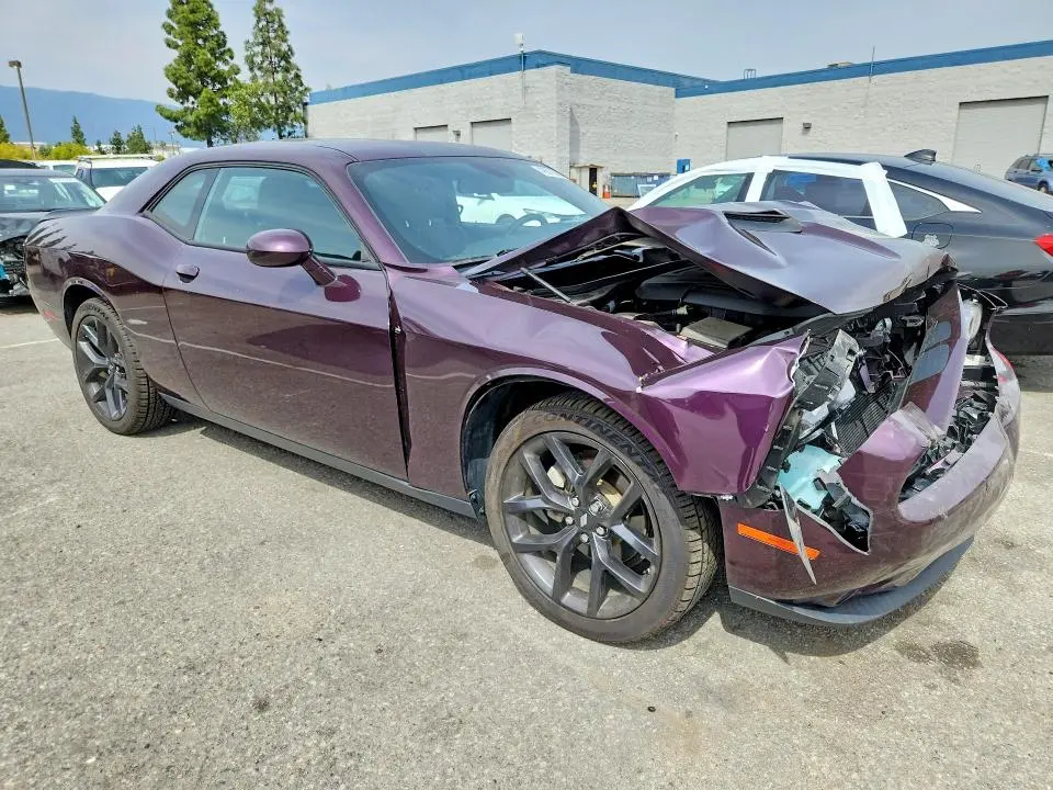 2022 DODGE CHALLENGER SXT  