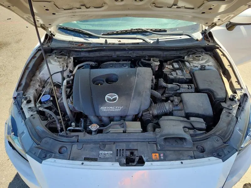 2015 MAZDA 3 TOURING  