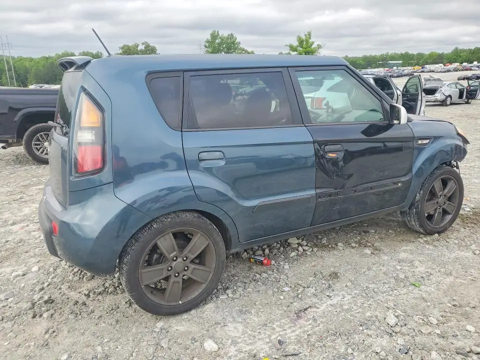 2010 KIA SOUL +  