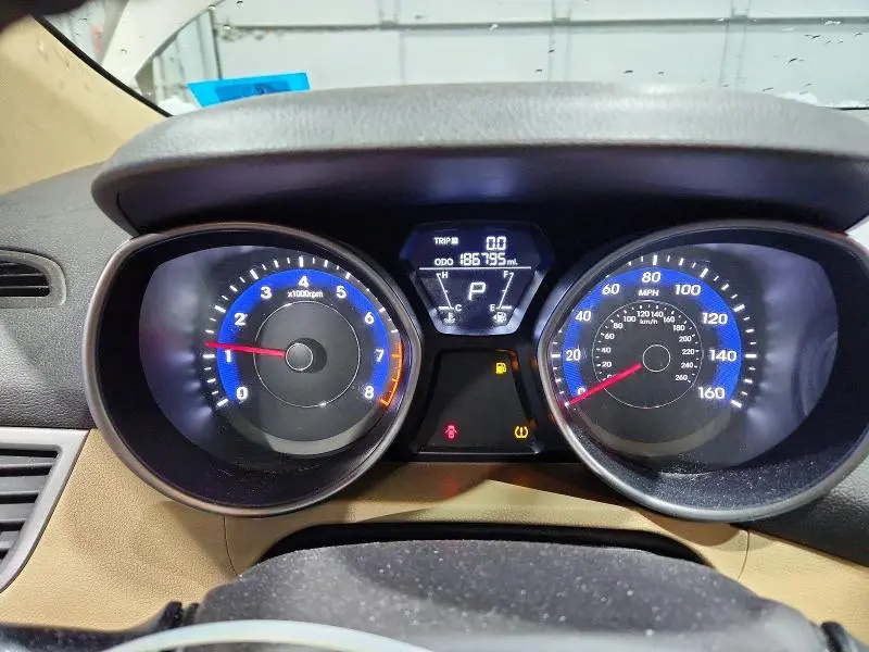 2011 HYUNDAI ELANTRA LIMITED  