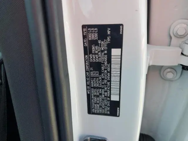 2017 VOLVO XC90 T6  