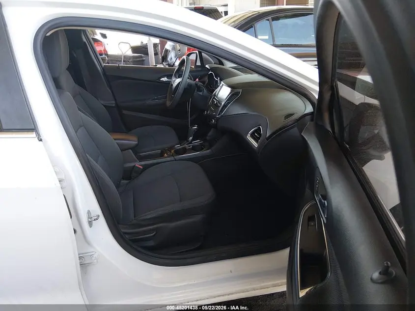 2018 CHEVROLET CRUZE LT AUTO