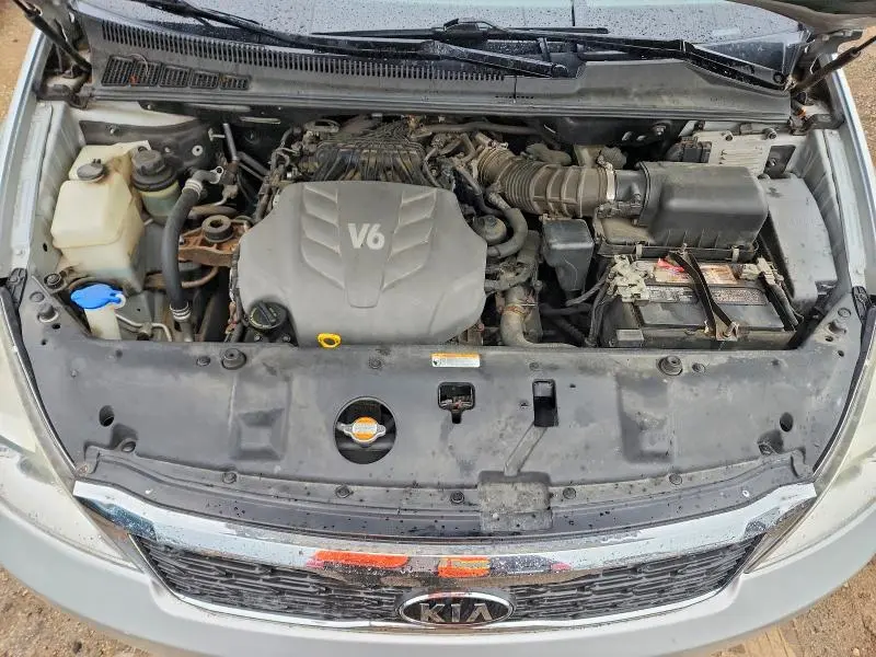 2012 KIA SEDONA LX  