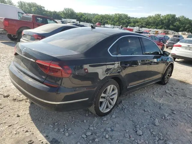 2017 VOLKSWAGEN PASSAT SE