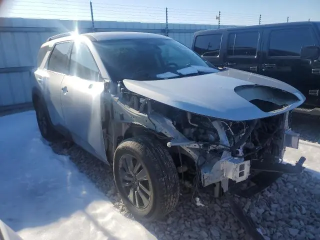 2022 NISSAN PATHFINDER SV  