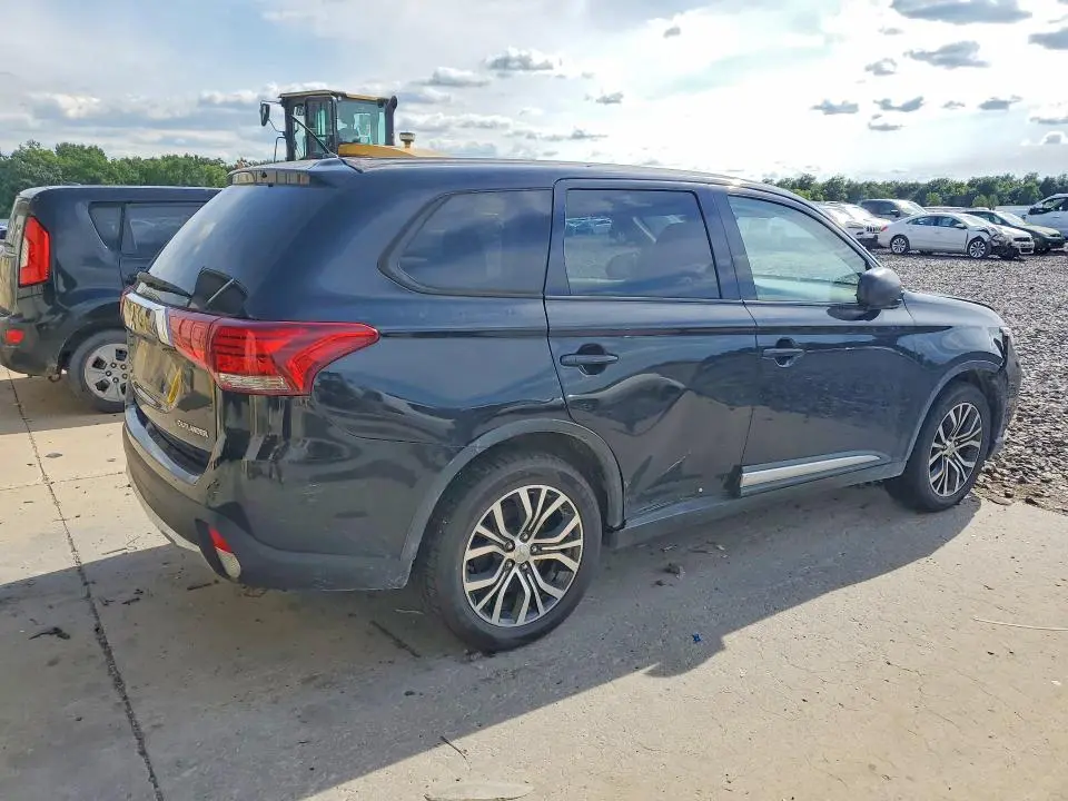 2016 MITSUBISHI OUTLANDER SE  