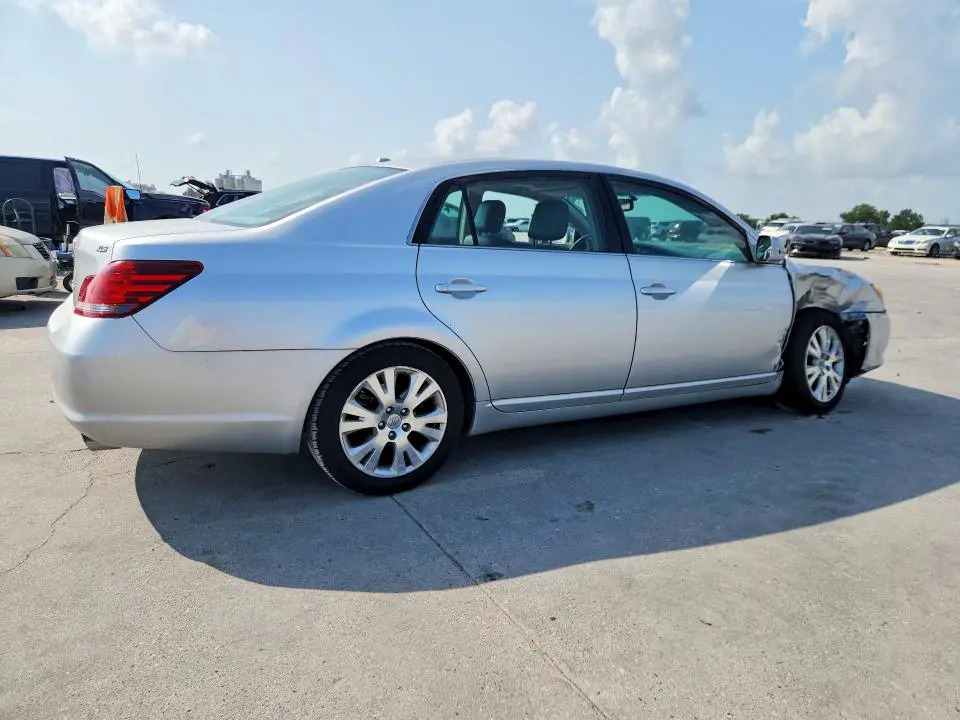 2010 TOYOTA AVALON XLS  