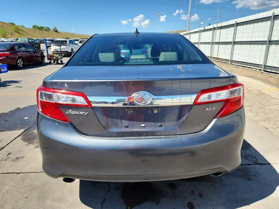 2014 TOYOTA CAMRY XLE V6  