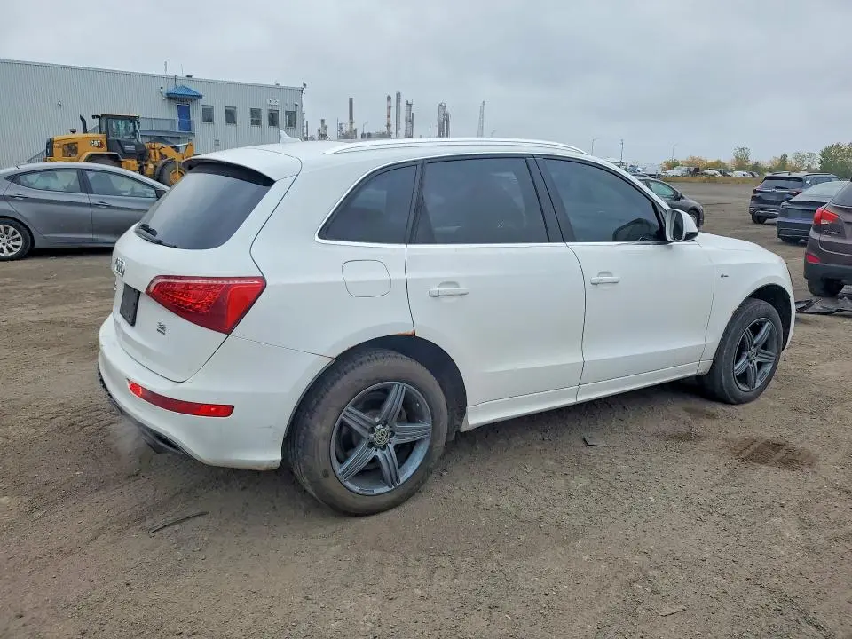 2010 AUDI Q5 PREMIUM PLUS  